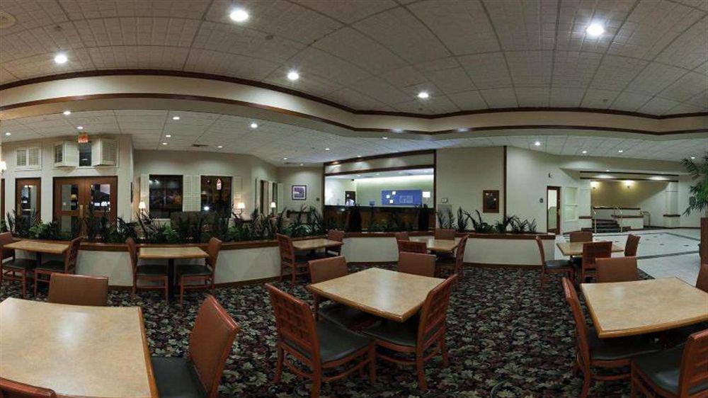 Comfort Inn & Suites Plano East Bagian luar foto