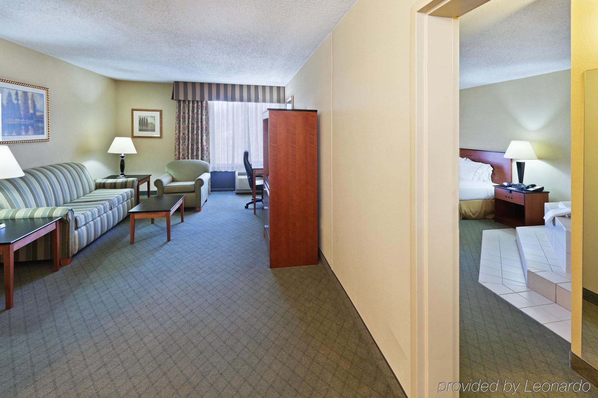 Comfort Inn & Suites Plano East Ruang foto