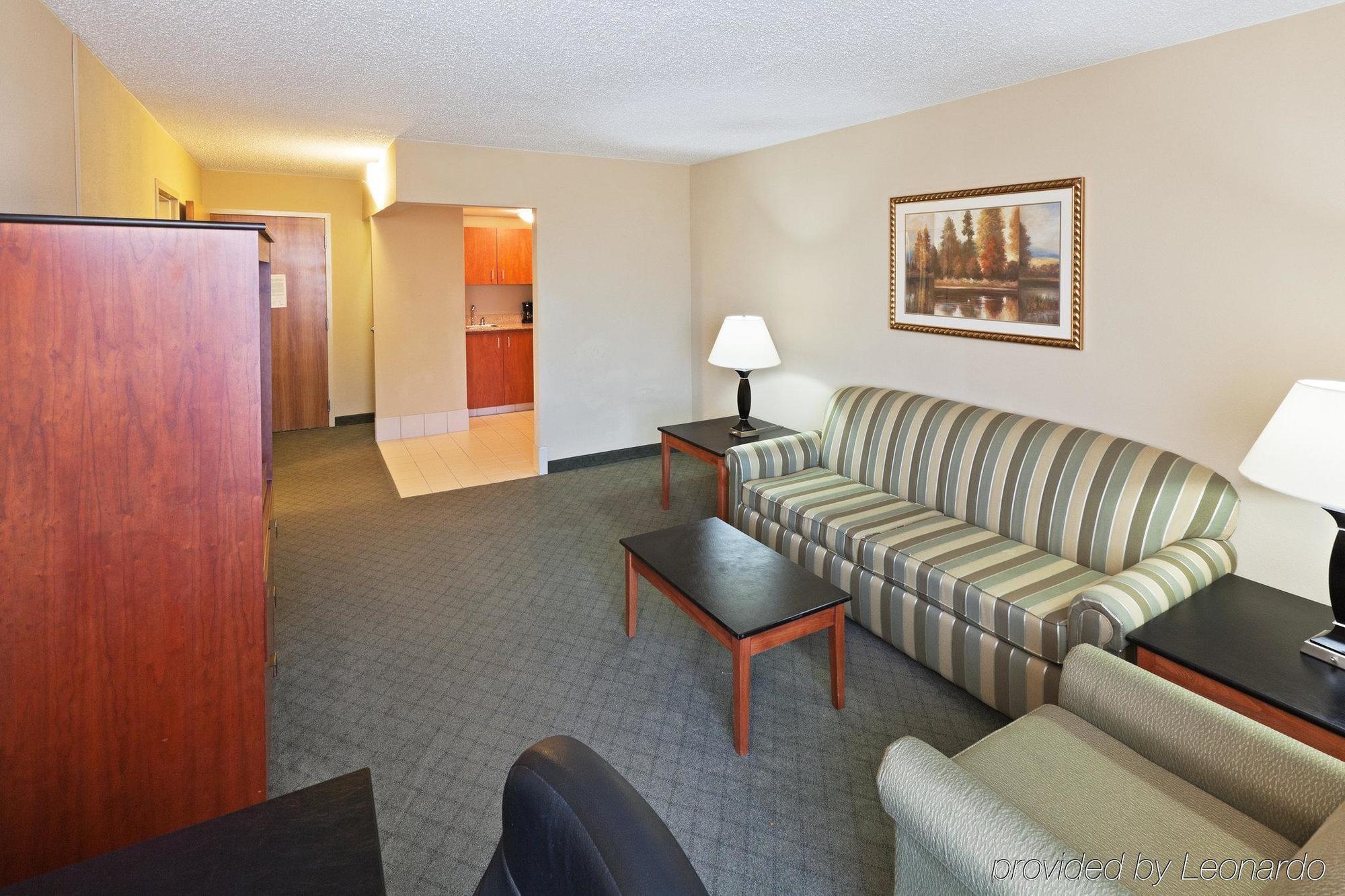 Comfort Inn & Suites Plano East Ruang foto