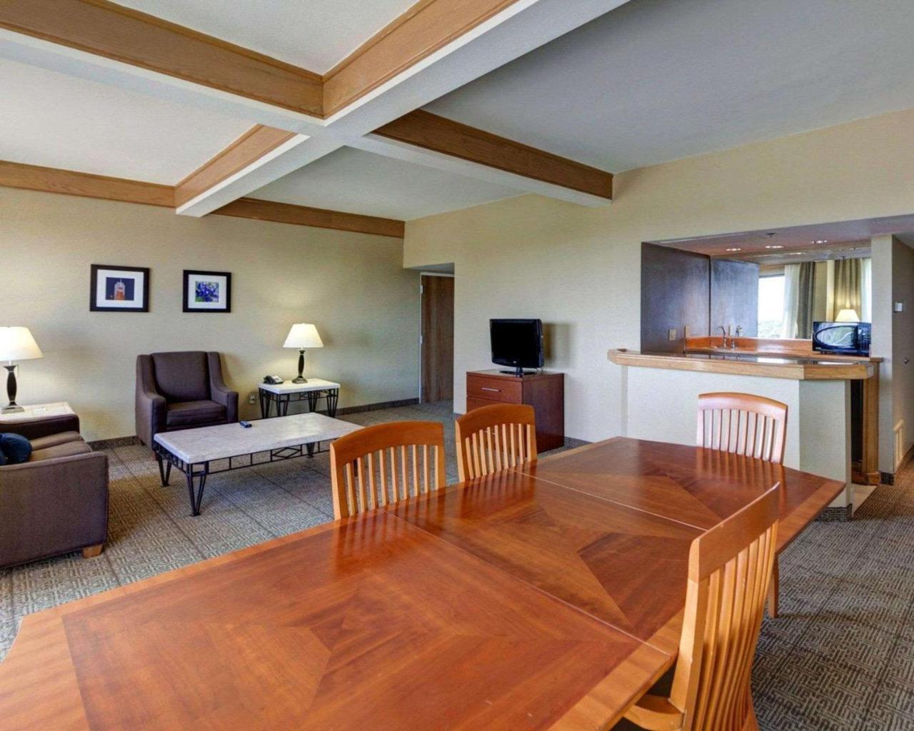 Comfort Inn & Suites Plano East Bagian luar foto