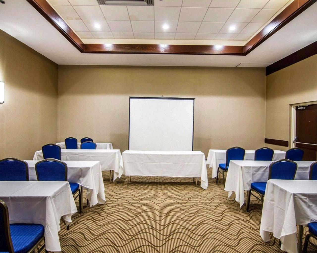 Comfort Inn & Suites Plano East Bagian luar foto