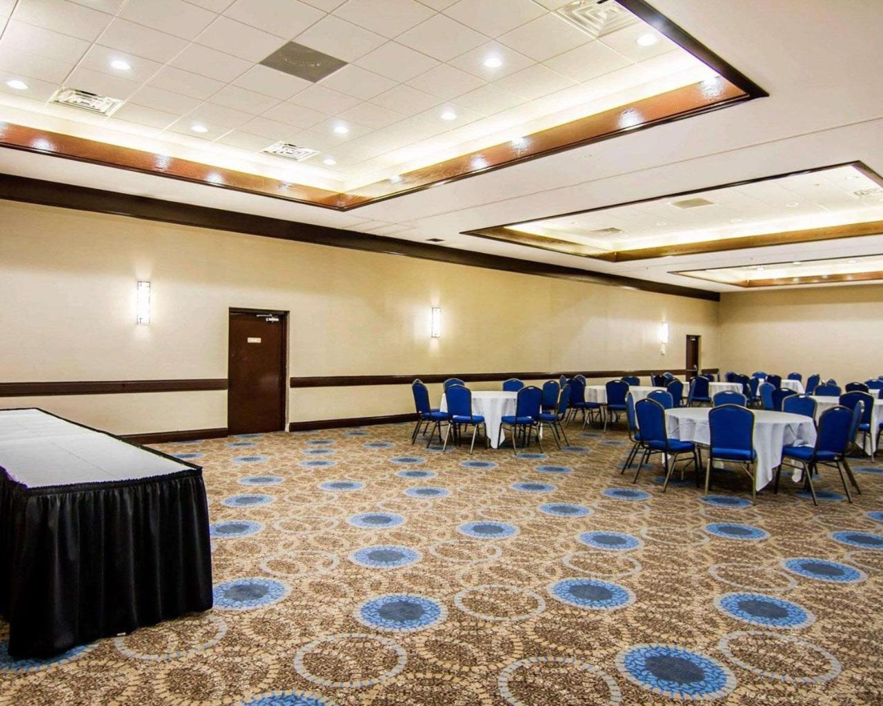 Comfort Inn & Suites Plano East Bagian luar foto
